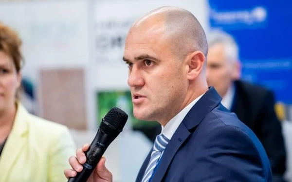 Slučaj Dabro i ustaške pjesme: Veličanje ratnih zločinaca nije način borbe za slobodu govora